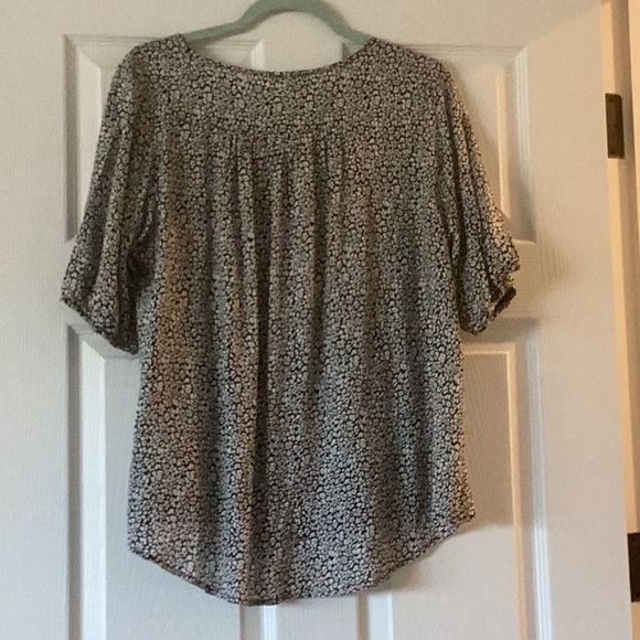 Very Sweet Sheer  Blouse - Picture 3 of 6